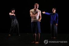 국립현대무용단 몸쓰다 프레스콜