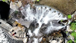 소정방폭포의 여름