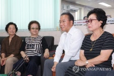 국민의힘, 폭염대비 점검 위해 경로당 방문
