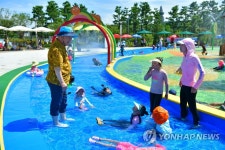 이병선 속초시장 물놀이터 점검