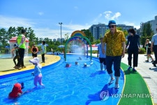 이병선 속초시장 물놀이터 점검