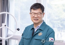 무더위쉼터 현장 방문한 이기일 1차관