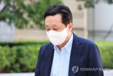 (주)정진홈푸드 창원지방법원점 | 정진상 전 실장 법원 출석