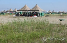 다시 텅텅 비는 새만금