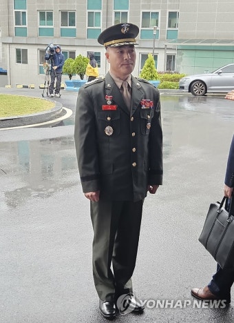 '집단항명' 혐의 박정훈 해병 수사단장 국방부 조사 거부