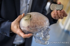 AI로 뇌파 해독…들었던 노래 멜로디·가사 재연해냈다