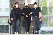 약물취해 인도 돌진 '압구정 롤스로이스' 구속 송치