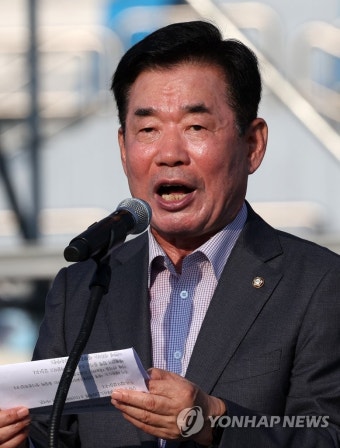 격려사 하는 김진표 국회의장