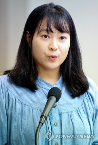 인사말하는 정지현 공동대표