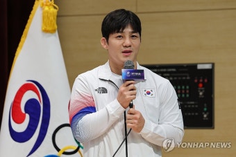 답변하는 레슬링 김현우