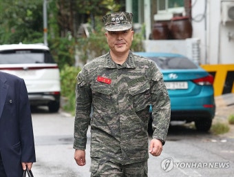 국방부 검찰단 출석하는 박정훈 전 해병대 수사단장