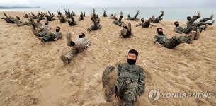 훈련에 앞서 체력 단련