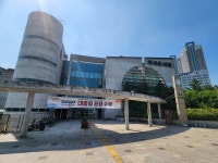 고양시 백석도서관 개관 20년 만에 친환경 단장