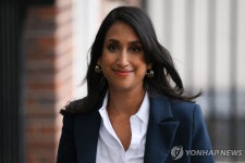 英 새 국방장관 우크라 계속 지원…30대 인도계 여성 입각(종합)