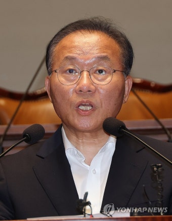 발언하는 윤재옥 원내대표