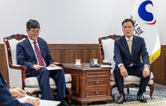 김영호 통일부 장관, 내란 특검 소환 조사 진행 중