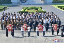 북한, 9·9절 75주년 맞아 혁명열사릉에 헌화