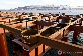 우크라 전쟁으로 돈 버는 그리스…중고 유조선 판매 '호황'