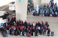 외국인 노동자 느는데 지원센터 20년만에 폐지…예산 71억→0원