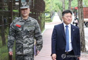 공수처 출석하는 박정훈 전 해병대 수사단장