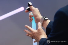 근전전동의수를 위한 내장형 구동시스템