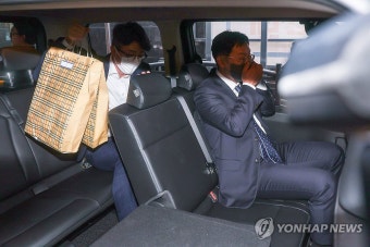 뉴스타파 압수수색 마치고 떠나는 검찰