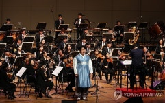 무대 채우는 바리톤 김기훈