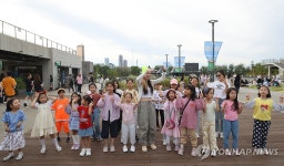 서울뮤직페스티벌에서 K-POP 댄스 배워요