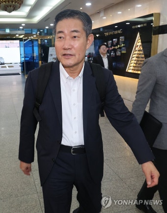 신원식 국방부장관 후보자, 인사청문회 사무실 출근