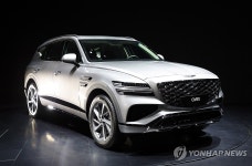 베일 벗은 신형 GV80