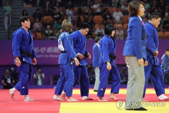유도 혼성 단체, 준결성 한일전서 패배