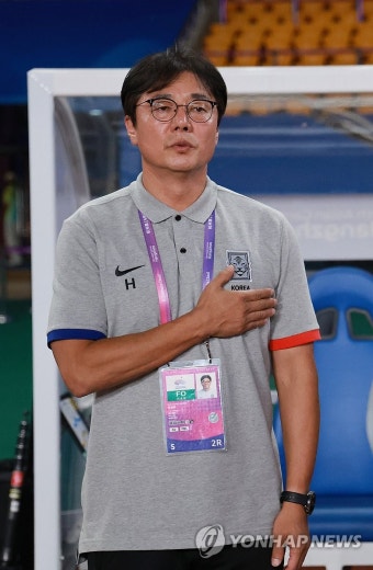 8강전 임하는 황선홍 감독