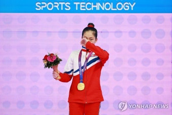 시상대 오른 북한 안창옥