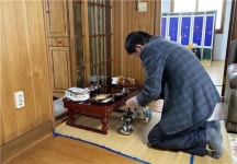 힘든 차례상을 두 번씩이나? 제주의 신을 위한 문전제