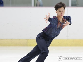 피겨 차준환, 연속 실수로 네펠라 메모리얼 6위…김현겸 4위