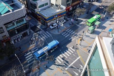연세로, 다시 대중교통전용지구로