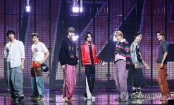 신인 보이그룹 성공 코드는 이지 리스닝…팬심·대중 겨냥