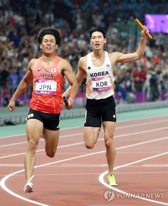 고승환, 남자 400ｍ 계주 3위로 결승선 통과