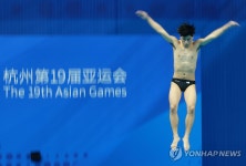 4차 시기 연기 펼치는 이재경