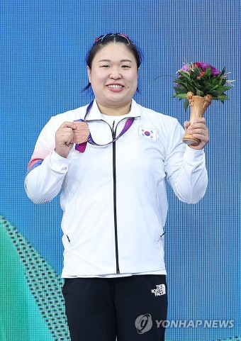 한국 김수현, 역도 여자 76kg급 동메달