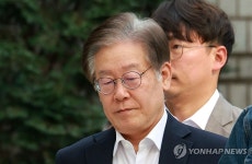 이재명 검사 수십명 수백번 압수수색…살아있는 한 계속될 것