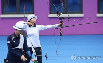 결승에서 만난 임시현과 안산