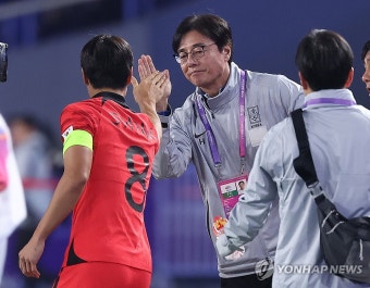 황선홍 감독 '승호야 믿는다!'