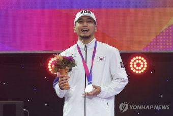 [아시안게임] 첫 번째 銀 '홍텐' 김홍열 