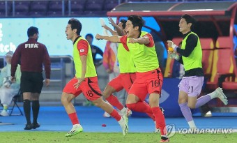 한국 축구 우승, 기뻐하는 이강인