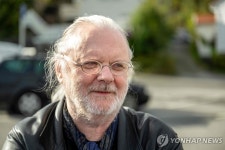 빨라진 노벨상…오래 기다린 유력후보 받는 관행에 이변