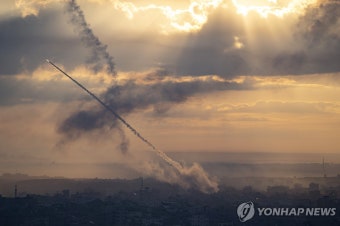 레바논서 이스라엘 북부에 박격포 공격…전쟁 확전 양상