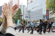 노해로에 펼쳐진 힙합 공연