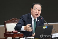 발언하는 한기호 국방위원장