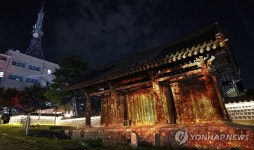 화려한 빛으로 물든 강릉대도호부관아